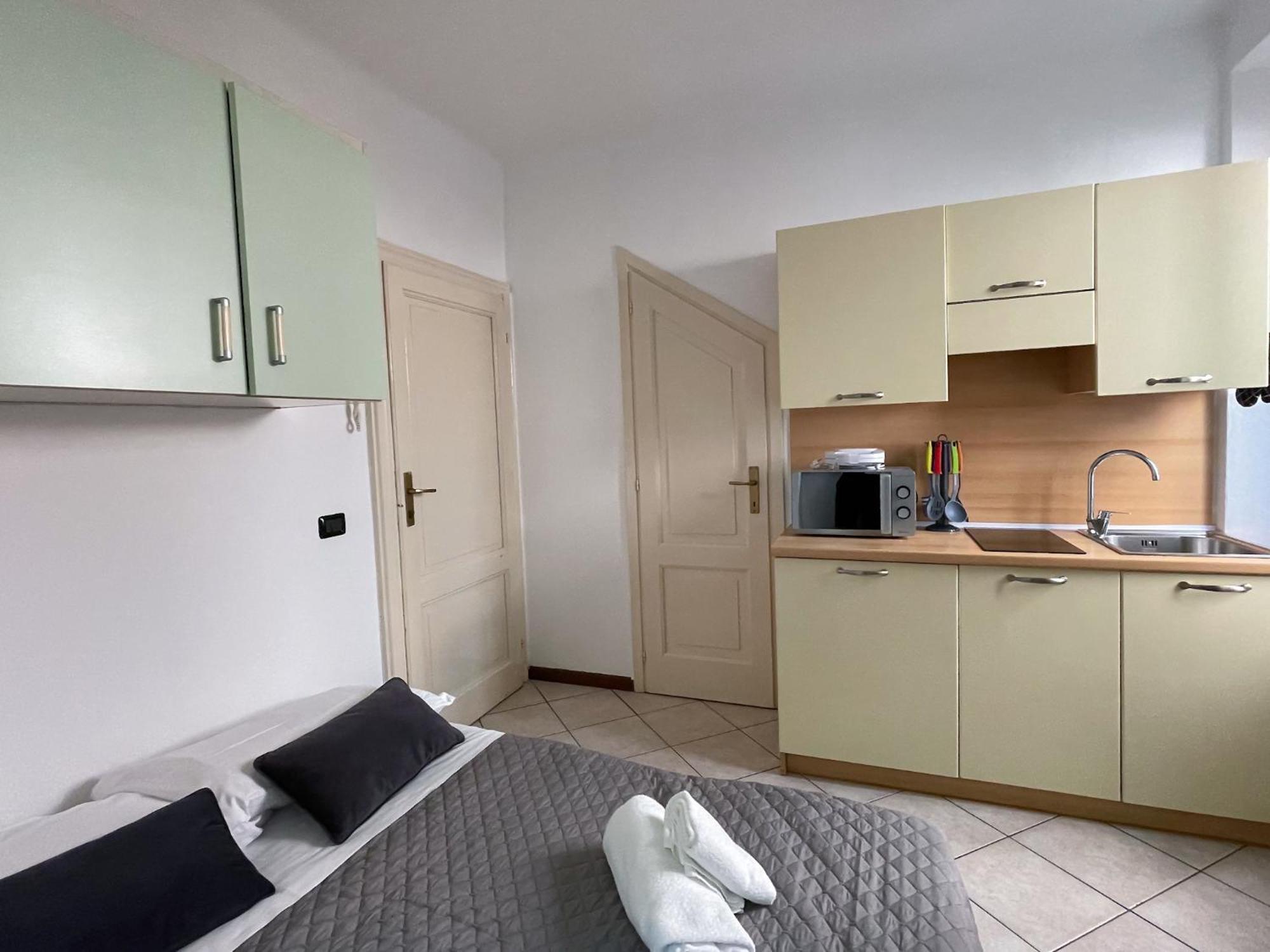 Roncati 7 Center Town Studio Apartments Bellagio Exteriér fotografie