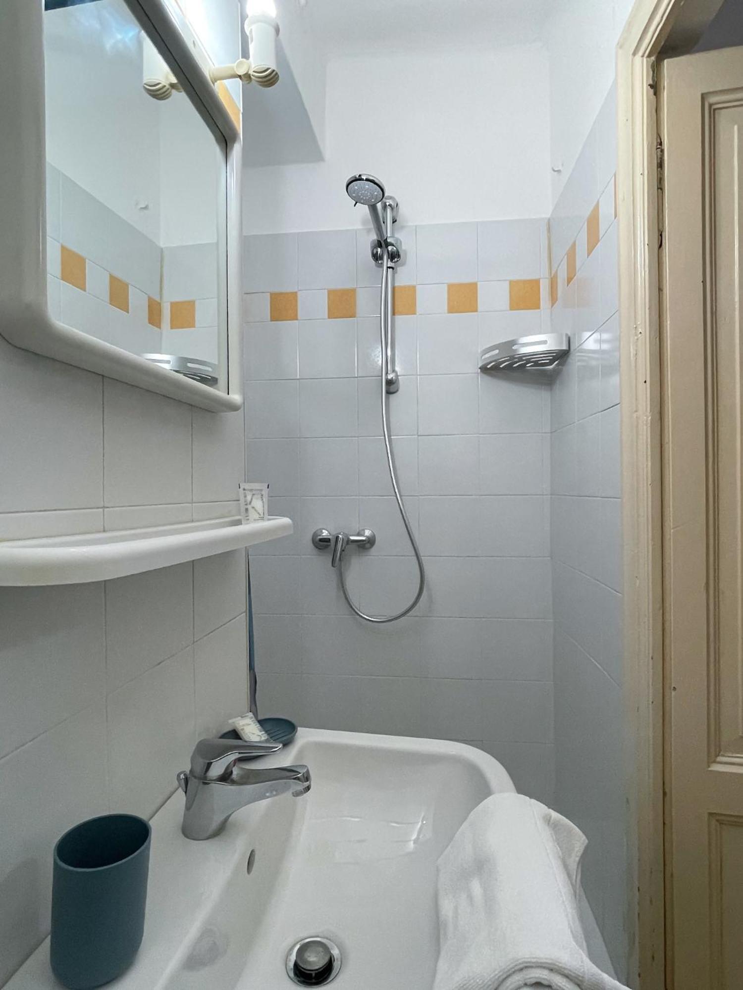 Roncati 7 Center Town Studio Apartments Bellagio Exteriér fotografie